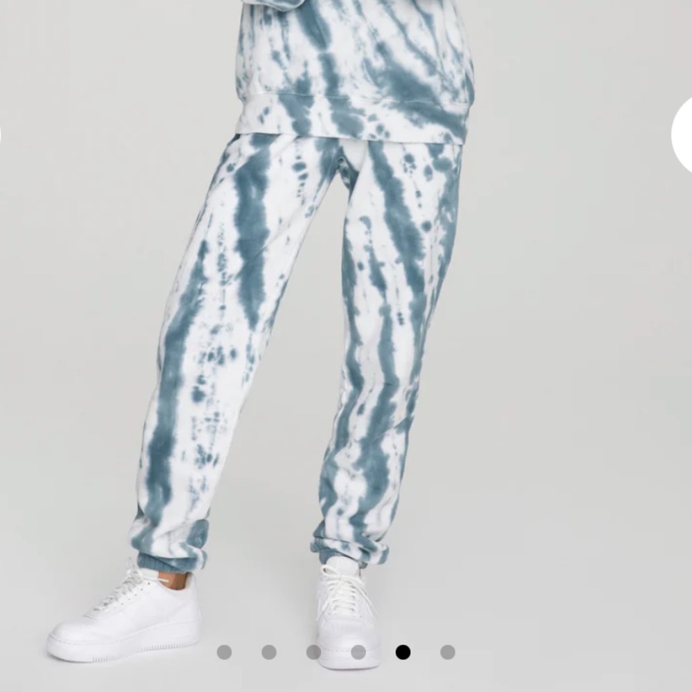 Good American Boyfriend Sweatpants